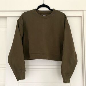 Girlfriend Collective cropped sweatshirt